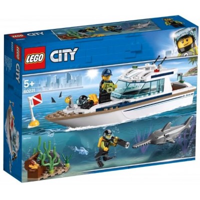LEGO® City Diving Yacht 60221